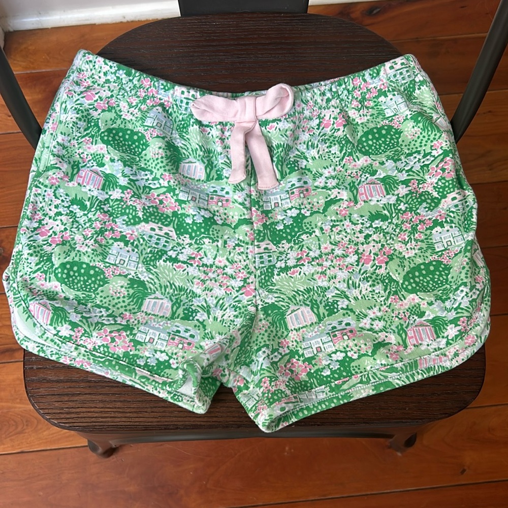 The Beaufort Bonnet Company Cheryl Shorts in Belmont Blooms Palm Beach Pink